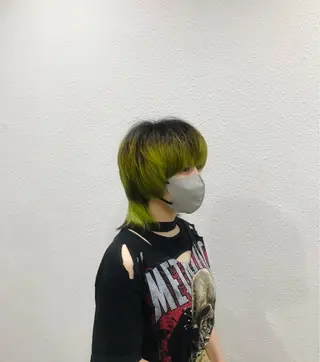 ショート カラー 石田 有矢のヘアスタイル