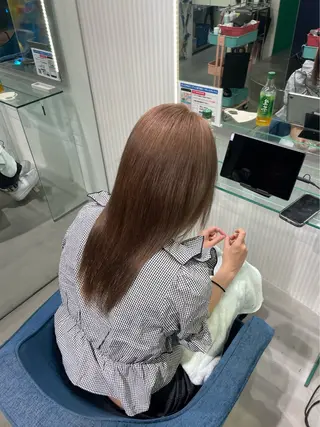 セミロング カラー 安井まゆ _Box mico.のヘアスタイル