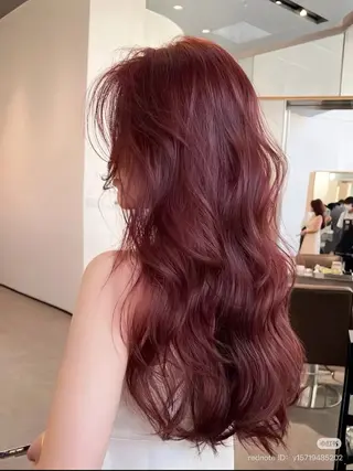 ロング 韓国風レイヤーカラー ライムのヘアスタイル