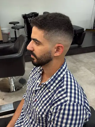 ショート メンズ 💈メンズフェード 特化DAIYA💈の眉毛・アイブロウイメージ