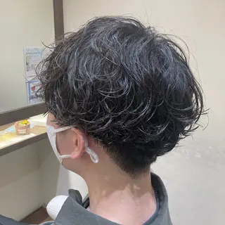 ショート パーマ メンズ 西山 菜己星のヘアスタイル