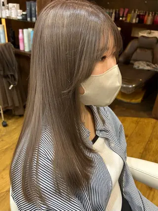 ロング カラー 根岸 真奈美のヘアスタイル