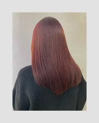 ロング Jura／ レイヤーカットのヘアスタイル