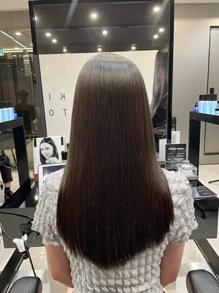 ロング 秋屋 美々梨のヘアスタイル