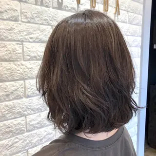 ミディアム パーマ 艶感🫧透明感カラー YUKARIのヘアスタイル