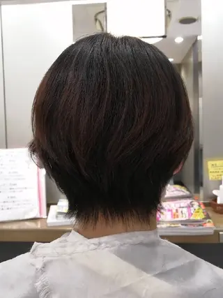 ショート D/i |Y/no. 〈夜スパ17時〜〉のヘアスタイル
