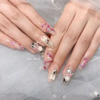 ネイル Hin Nailsのネイルデザイン