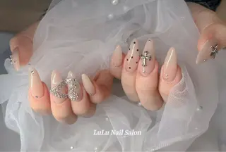 ネイル LULU Nail Salon 新宿所属・LU LU NailSalonのネイルデザイン