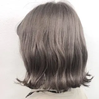 セミロング カラー 🤍💕ブリーチカラ ーAyaka💕🤍のヘアスタイル