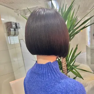 ショート コバヤシ リョウのヘアスタイル