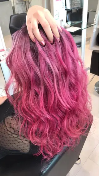ロング ヤマダ ショウコのヘアスタイル
