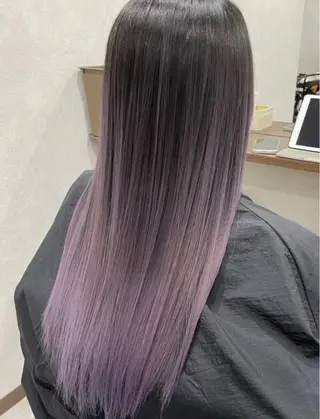 ロング カラー Mëw &のヘアスタイル