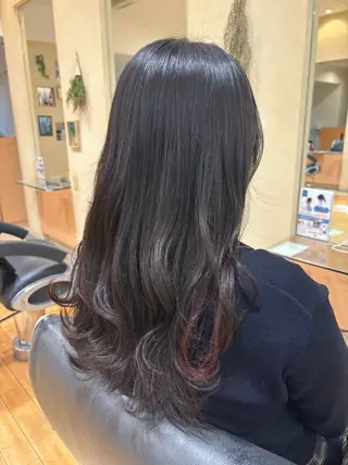 ロング カラー 井上 未悠のヘアスタイル