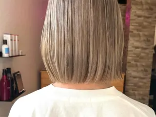 ミディアム カラー ヘアカラー&縮毛矯正 STAR☆RIVERのヘアスタイル