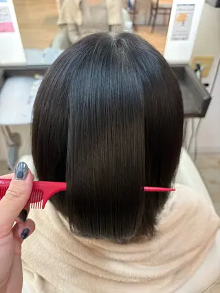ショート ルプラボウ　岡田 莉音のヘアスタイル