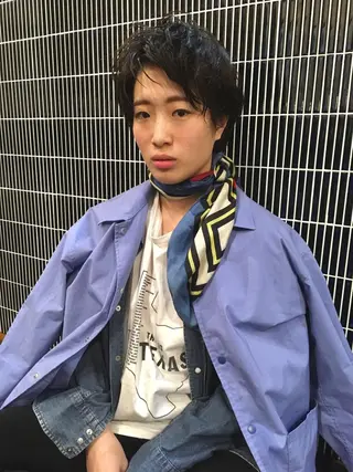 ショート カラー パーマ 安達 俊亮のヘアスタイル