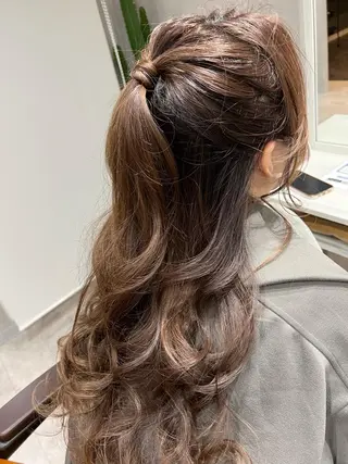 ロング カラー ヘアアレンジ 新宿color🐝 AYAKA🌈💖のヘアスタイル