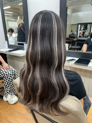 ロング 香野 優子のヘアスタイル