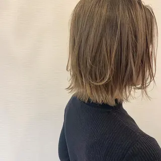 ミディアム カラー 池田 真由美のヘアスタイル