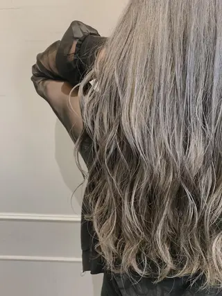 ロング カラー 🦖鶴岡 香純🦖のヘアスタイル