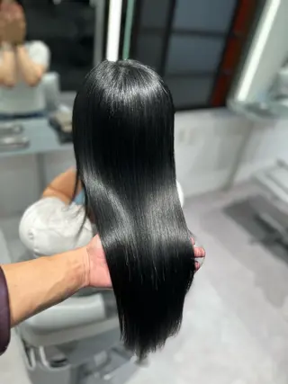 カラー unique 松原吹季のヘアスタイル