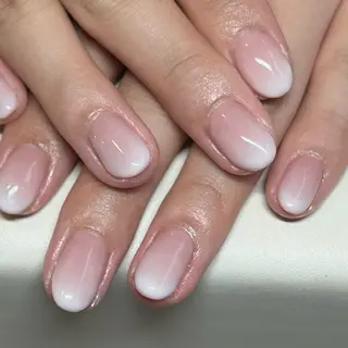 ネイル クレセントアイ Runaの眉毛・アイブロウイメージ