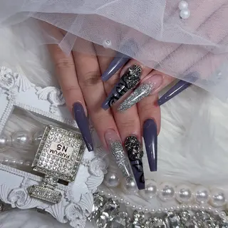 ネイル momo .のネイルデザイン