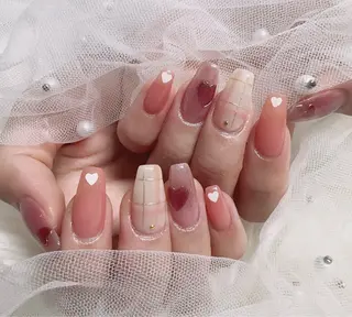ネイル &ME ネイルサロンのネイルデザイン