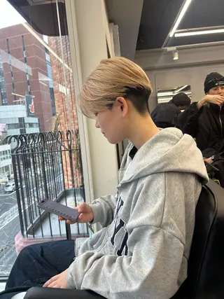 カラー 天野 貴大のヘアスタイル