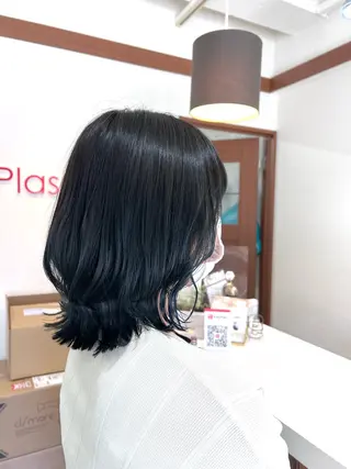 ミディアム カラー YUKA .のヘアスタイル