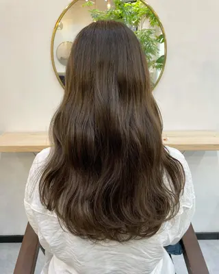 ロング カラー 高梨 菜々のヘアスタイル