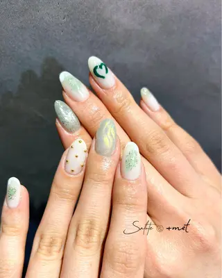 ネイル 渋谷 怜奈のネイルデザイン