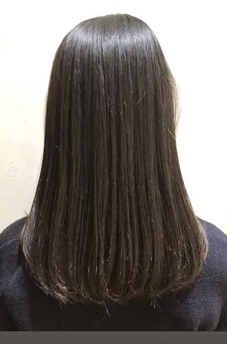 セミロング 縮毛矯正/髪質改善/ 艶髪ササキナツミのヘアスタイル