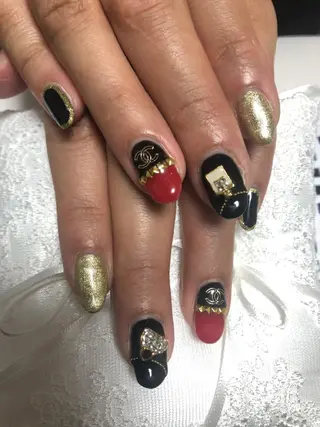ネイル 石谷 詩織のネイルデザイン