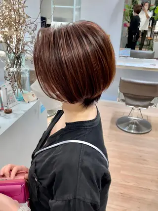ショート カラー 白髪ぼかしハイライト 💫ミネ ヒロシのヘアスタイル