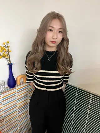 ロング カラー 🩷ハイトーン透明感 レイヤー🩷ユリカのヘアスタイル