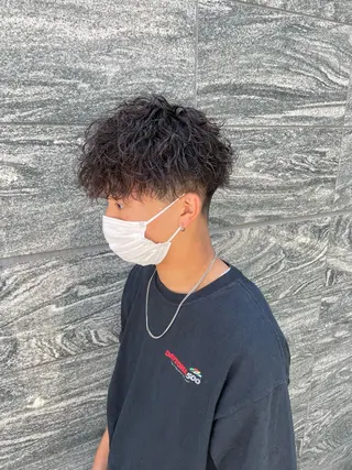ショート カラー パーマ ヘアアレンジ メンズ アイブロウ スパイキー/フェザー /波巻き/かいとのヘアスタイル
