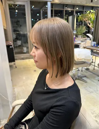 ミディアム カラー ハイトーンレイヤー 顔まわりSOTAのヘアスタイル
