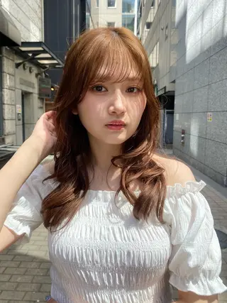 セミロング カラー 透けるベージュ/ 艶カラー♡のヘアスタイル