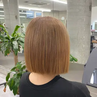 ショート カラー Runa/大人 かわいいハイトーンのヘアスタイル