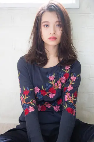 セミロング CLAN クランのヘアスタイル