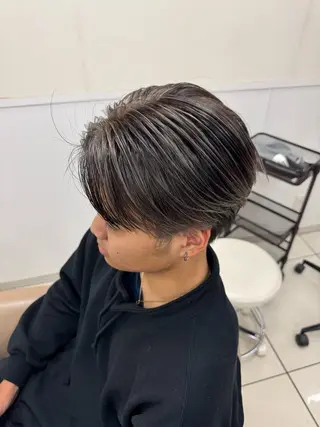 カラー メンズ メンズ特化シャドウパ ーマラウンドマッシュのヘアスタイル