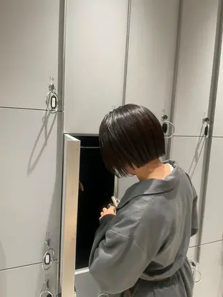 ショート ハイトーンカラー/ ダブルカラー/EMIのヘアスタイル