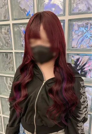 ロング 三尾 樺緒のヘアスタイル