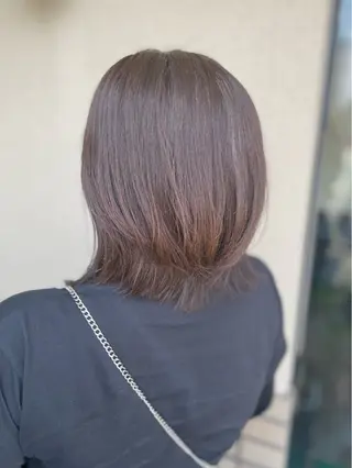 ミディアム カラー 沢田 瞳のヘアスタイル