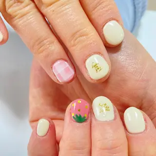 ネイル 手書きが得意🖌️ Y’s  nailのネイルデザイン