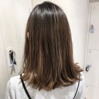 カラー 三鷹で1番ショート ボブをカットする新谷のヘアスタイル