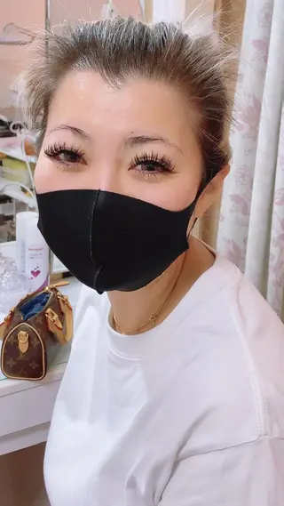 カラー パーマ ネイル マツエク・マツパ アイブロウ 神山 ビューティー・アイのマツエク・マツパデザイン