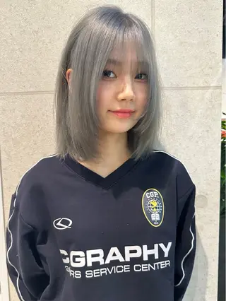 ミディアム カラー レイヤー/ハッシュ 三好悠生のヘアスタイル