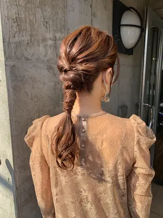 ロング ヘアアレンジ ミルクティーベージュ ブリーチ 店長 清水のヘアスタイル